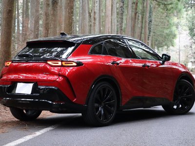 TOYOTA CROWN SPORT - 2