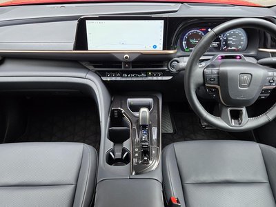 TOYOTA CROWN SPORT - 4