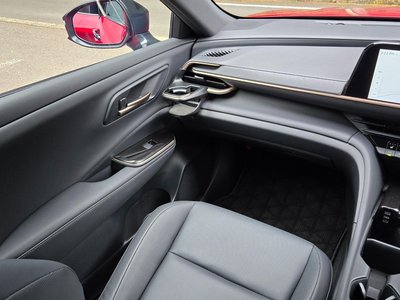 TOYOTA CROWN SPORT - 3