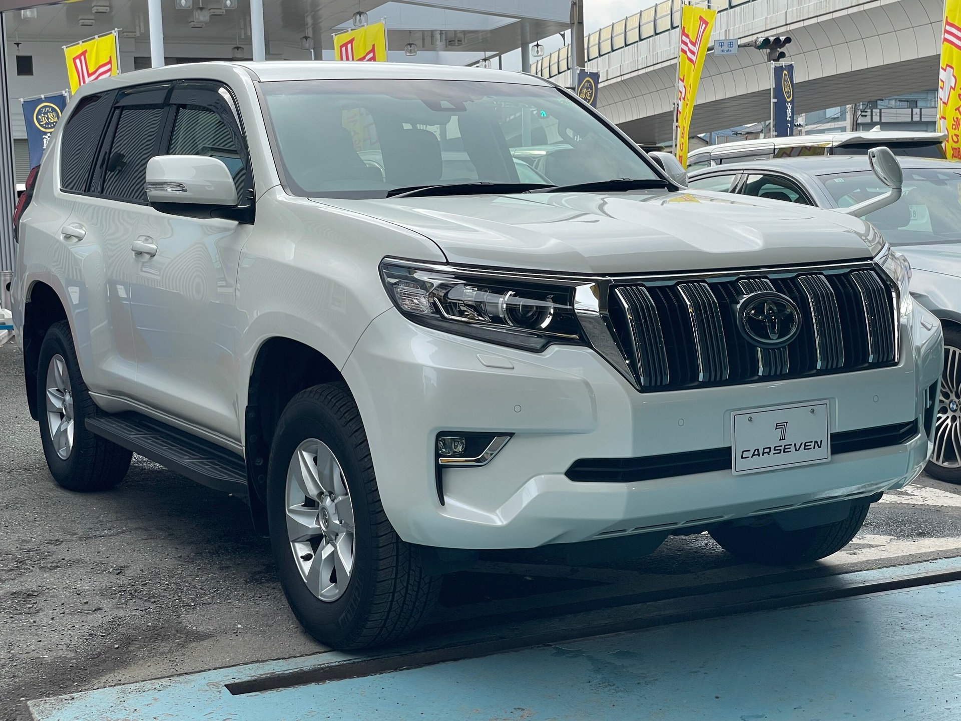 TOYOTA LAND CRUISER PRADO - View 1