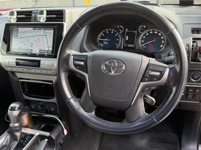 صورة 6 لـ 2018 Toyota LAND CRUISER PRADO