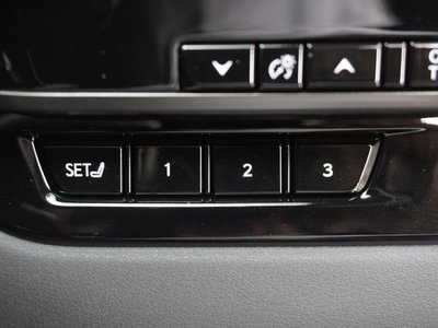 2023 Lexus RX — миниатюра 25