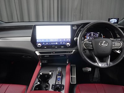 2023 Lexus RX — миниатюра 17
