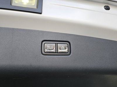 2021 Genesis GV70 — миниатюра 33