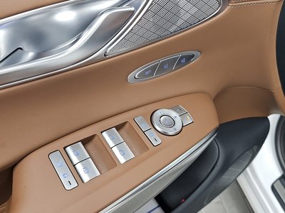 2021 Genesis GV70 — миниатюра 30