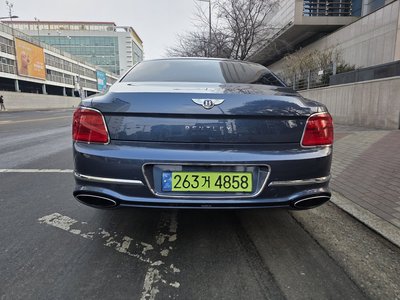 BENTLEY FLYING SPUR - 2