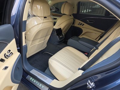 BENTLEY FLYING SPUR - 4