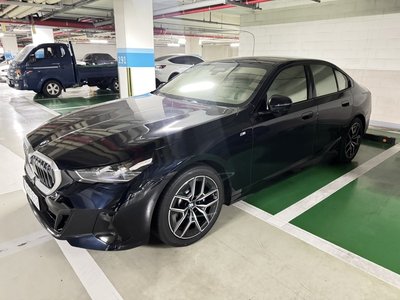 BMW 5 SERIES - 4