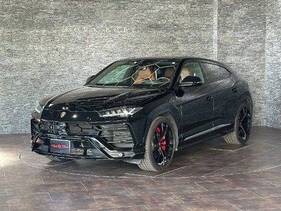 LAMBORGHINI URUS - 1