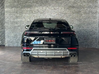 LAMBORGHINI URUS - 8