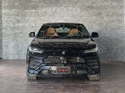 LAMBORGHINI URUS - 7