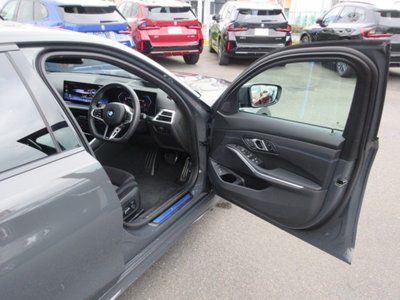 2025 BMW 3 SERIES — миниатюра 32