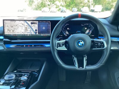 BMW I5 - 10