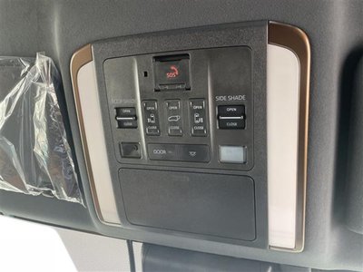TOYOTA VELLFIRE - 6