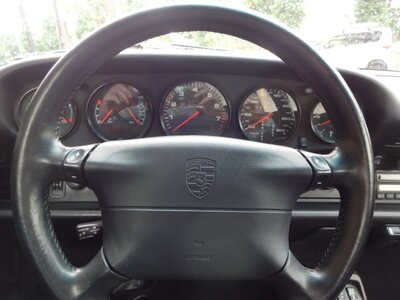 PORSCHE 911 CABRIOLET - 7