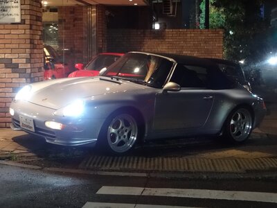 PORSCHE 911 CABRIOLET - 10