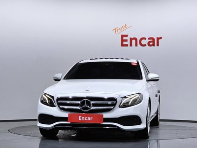 MERCEDES-BENZ E-CLASS - 2