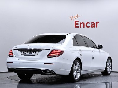MERCEDES-BENZ E-CLASS - 3