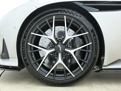 2024 Aston Martin DB12 照片 14