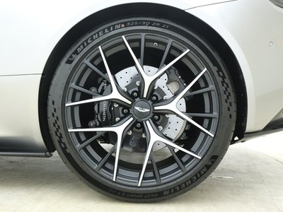 2024 Aston Martin DB12 照片 12