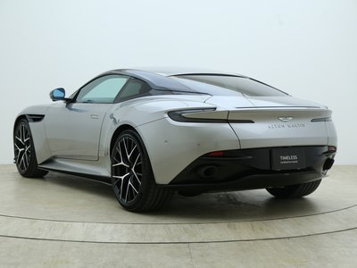 2024 Aston Martin DB12 照片 8