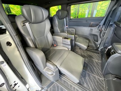 2024 Toyota ALPHARD photo 9