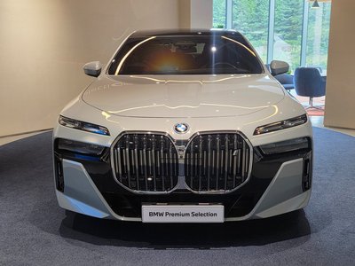 2025 BMW I7 照片 2