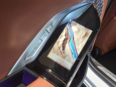 2025 BMW I7 — миниатюра 15