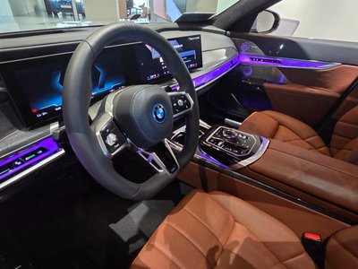 2025 BMW I7 — миниатюра 19
