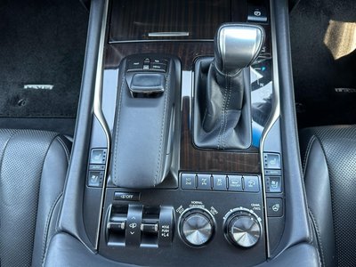 صورة مصغرة 33 لـ 2015 Lexus LX
