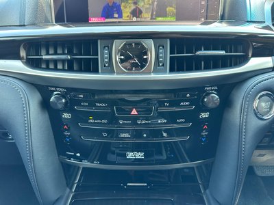 صورة مصغرة 31 لـ 2015 Lexus LX