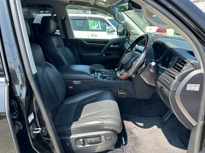 صورة مصغرة 12 لـ 2015 Lexus LX