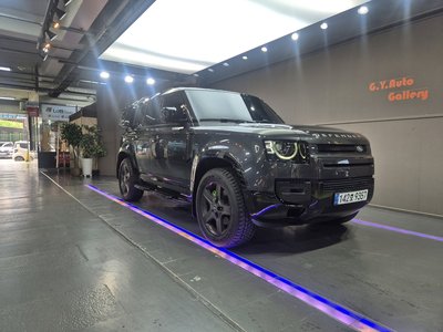 صورة 2 لـ 2025 LAND Rover DEFENDER