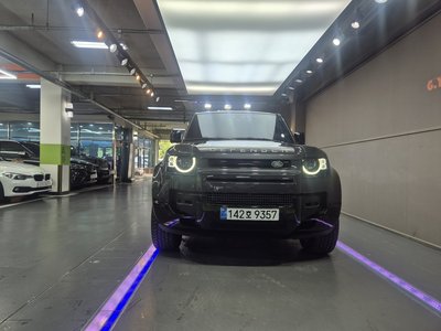 صورة 1 لـ 2025 LAND Rover DEFENDER