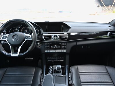 MERCEDES-BENZ E-CLASS WAGON AMG - 10