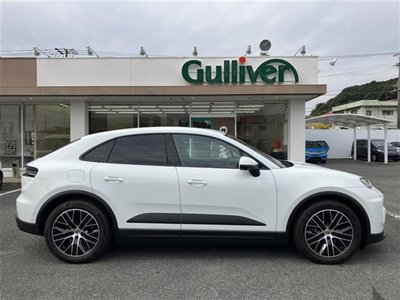 PORSCHE MACAN - 6