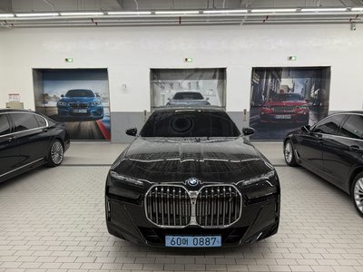 BMW I7 - 2