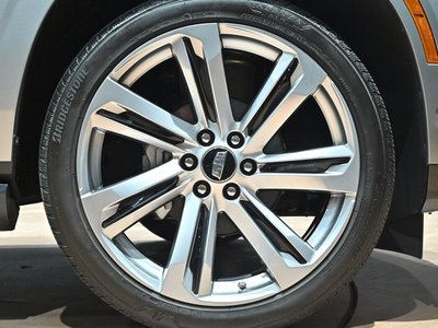 2025 Cadillac ESCALADE 照片 15