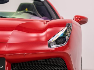 صورة مصغرة 25 لـ 2016 Ferrari 488 SPIDER