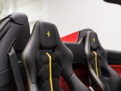 صورة مصغرة 31 لـ 2016 Ferrari 488 SPIDER