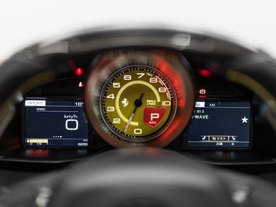 صورة مصغرة 15 لـ 2016 Ferrari 488 SPIDER