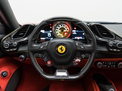 صورة مصغرة 13 لـ 2016 Ferrari 488 SPIDER