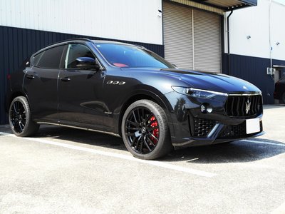 صورة 6 لـ 2020 Maserati LEVANTE