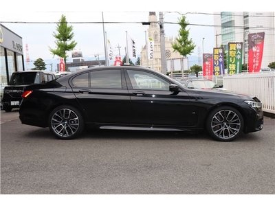 صورة 9 لـ 2021 BMW 7 SERIES