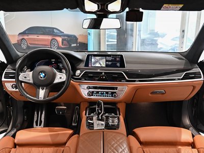 BMW 7 SERIES - 8