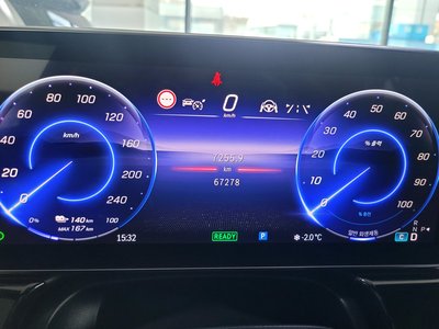 MERCEDES-BENZ EQS - 8