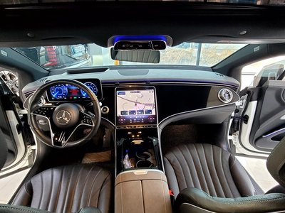 MERCEDES-BENZ EQS - 4