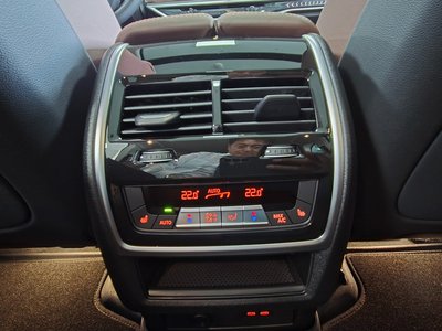 2025 BMW X5 — миниатюра 17