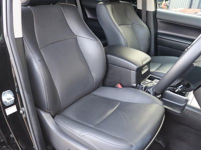 TOYOTA LAND CRUISER PRADO - 10