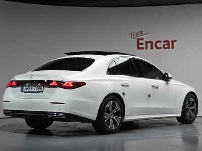 صورة 3 لـ 2025 Mercedes-BENZ E-CLASS